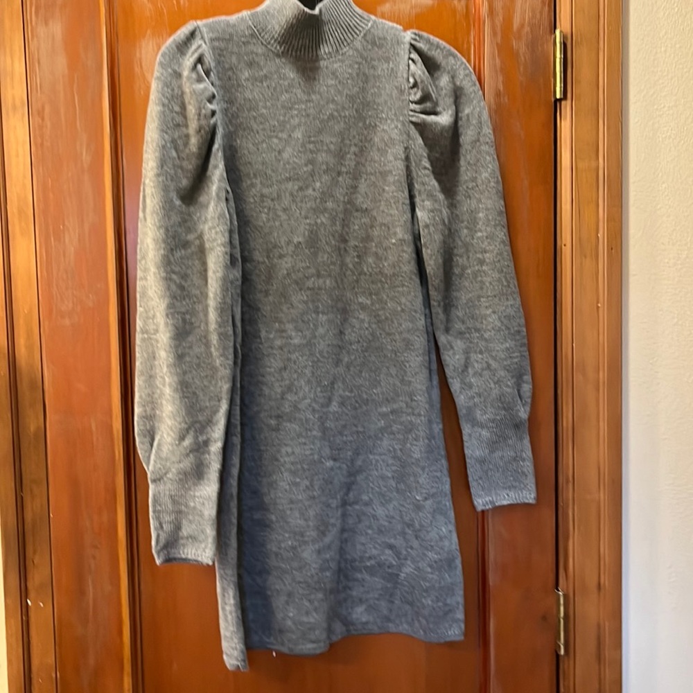 WAYF dark grey seater dress. Sz XS. Romantic sleeves Nordstrom Rack. NWT.